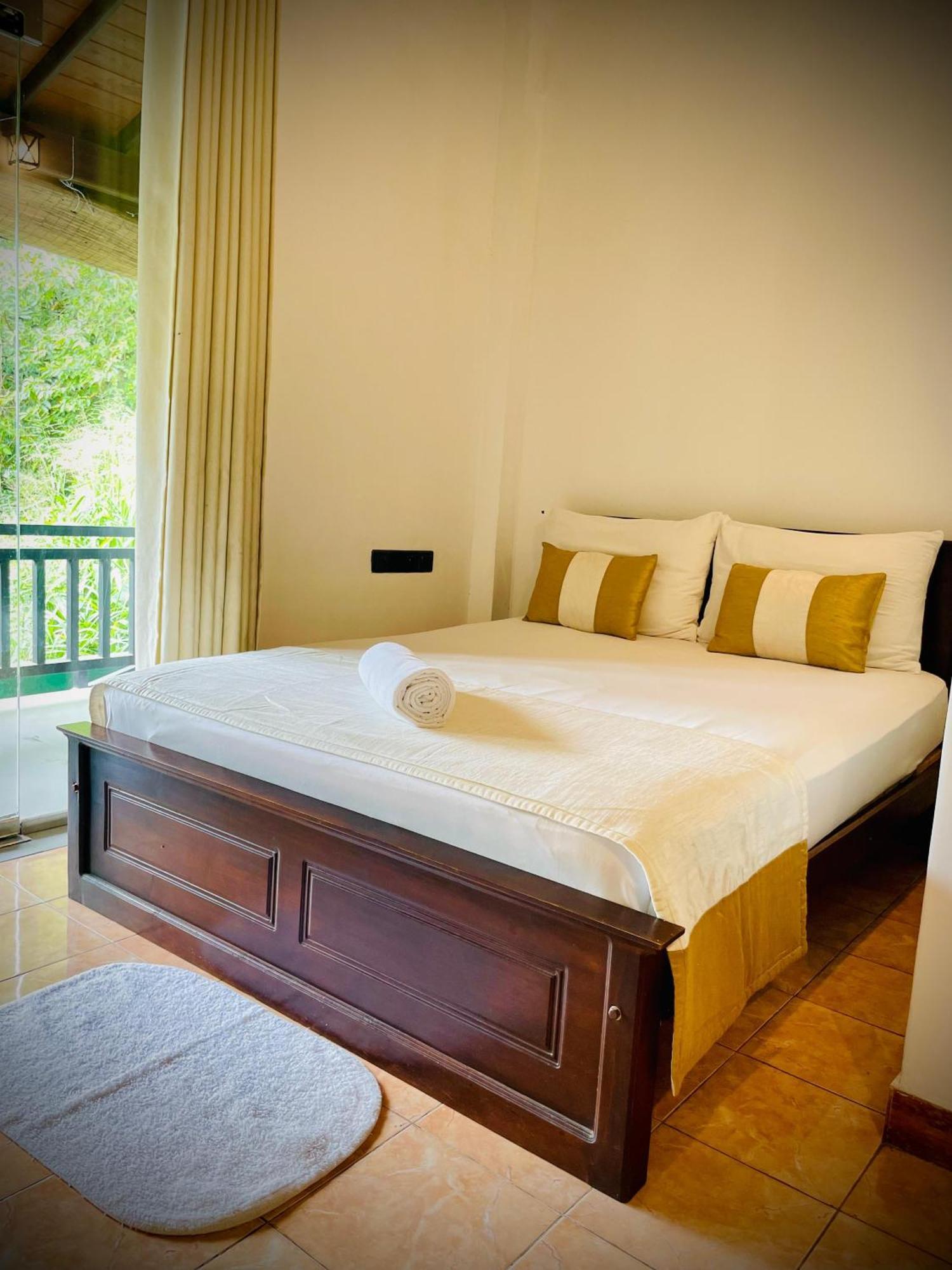 Hotel Grand Casa Канді Екстер'єр фото